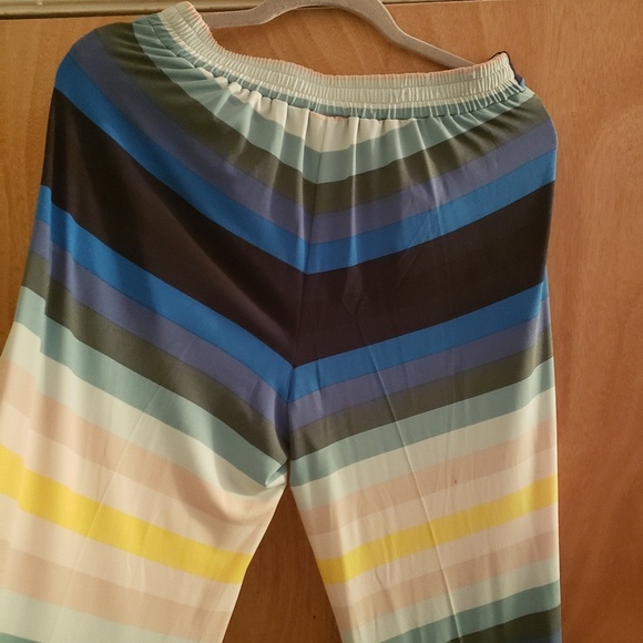 Pants - Picture 4 of 5